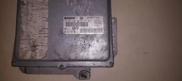 Peugeot 406 Engine control unit/module 9624518380 0261204063 MP51189