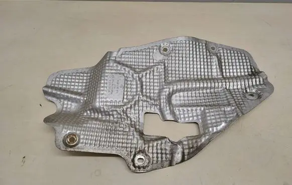 Porsche Cayenne (92A) Heat shield in engine bay 7P0825615B 7P0825615