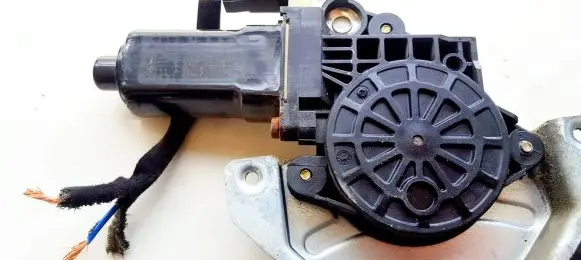 Hyundai Getz Rear door window regulator motor