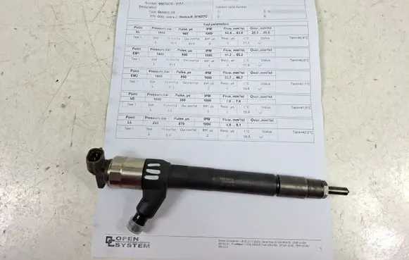 Opel Astra K Fuel injector 55578075