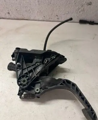 Volkswagen Golf VII Clutch pedal 5Q1721059CR