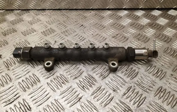 Toyota Corolla Verso AR10 Fuel main line pipe 89458