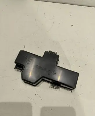 Toyota RAV 4 (XA50) Fuse box cover 8266242720