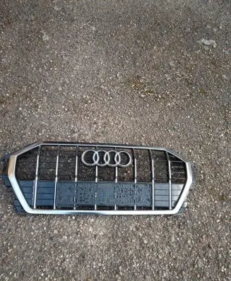 Audi Q3 F3 Front bumper upper radiator grill 83A853651E 83A853651F Q3AU326