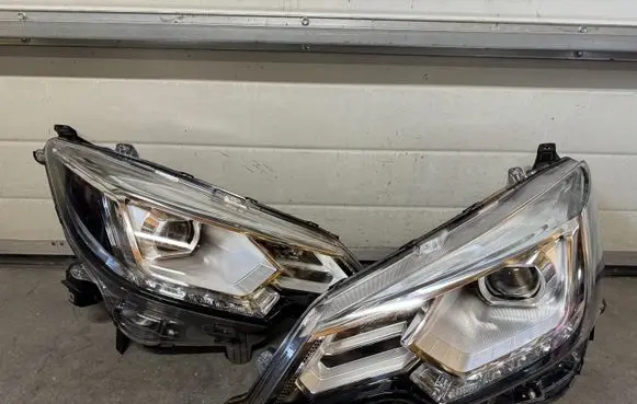 Mitsubishi Space Star Headlights/headlamps set 8301D456