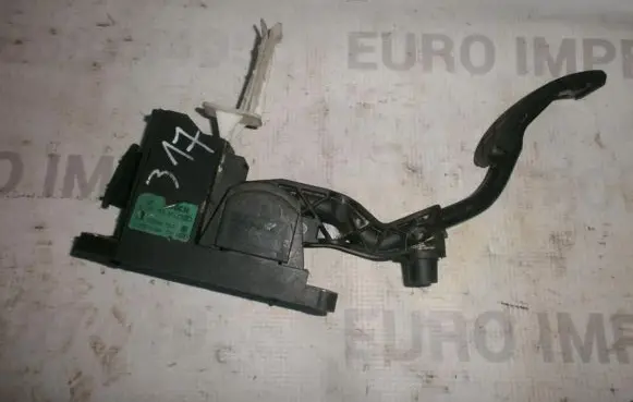 Audi A3 S3 8P Accelerator throttle pedal 0280752211 1J2721503a