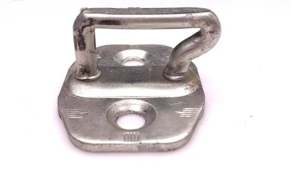 Mercedes-Benz Sprinter W907 W910 Front door lock loop/hook striker A9067200004 ZGS011 A101R6