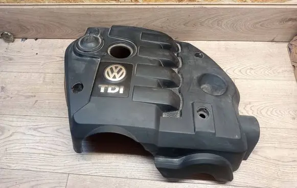 Volkswagen PASSAT B6 Engine cover (trim) 038103925EN 3881