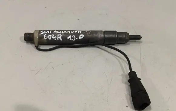 Seat Alhambra (Mk1) Fuel injector 028130201S