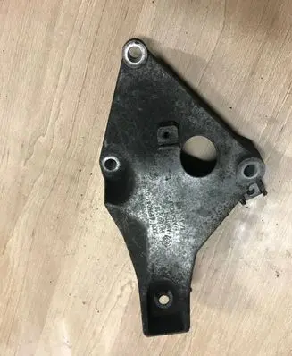 BMW 5 E60 E61 Engine mounting bracket 59280110 6985041