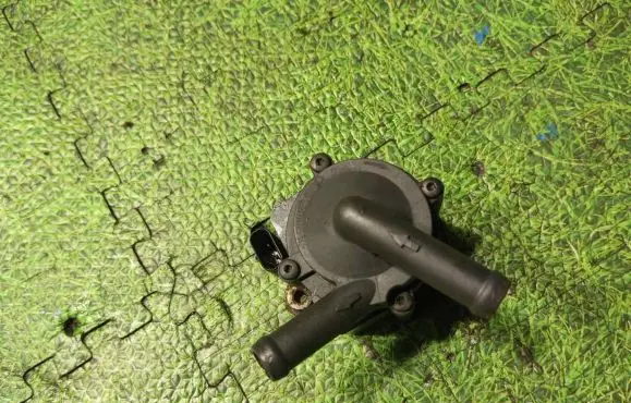 BMW X5M E70 Coolant pipe/hose 11517629917 7629917