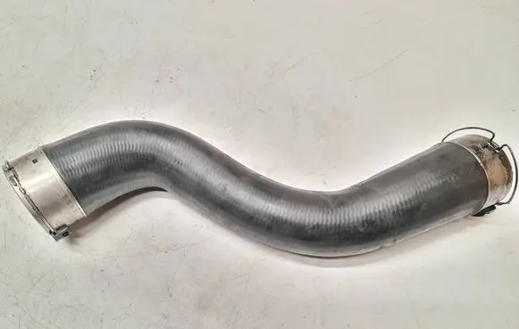 Mercedes-Benz E W212 Intercooler hose/pipe A2045282182