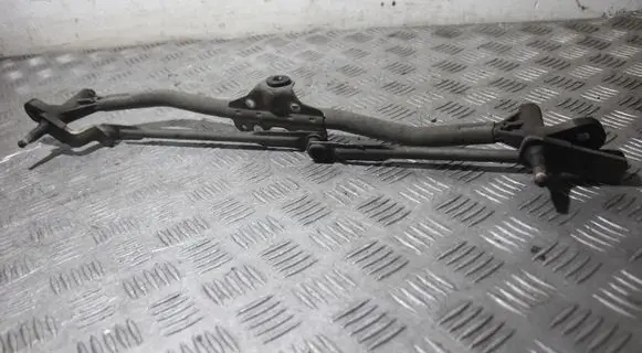 Skoda Fabia Mk2 (5J) Front wiper linkage 