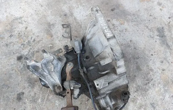 Mazda 2 Manual 5 speed gearbox FC270