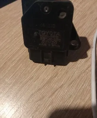 Toyota Corolla Verso AR10 Mass air flow meter 222040n010