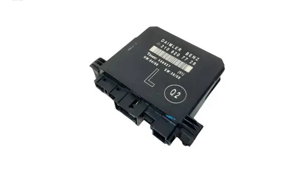 Mercedes-Benz E W210 Door control unit/module 2108207726