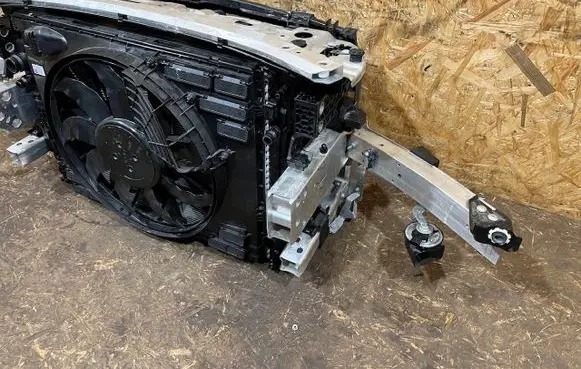 Mercedes-Benz E W214 Front bodywork piece 