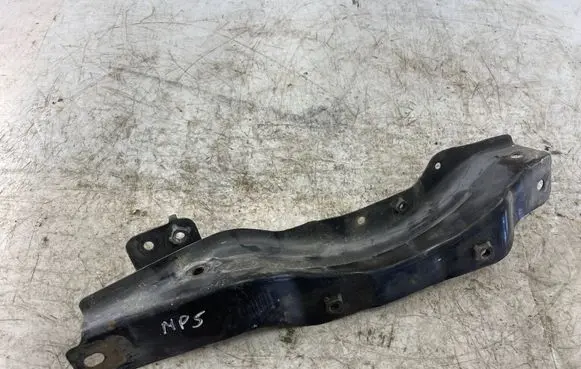 Top upper radiator support slam panel