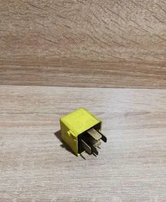 BMW 3 E36 Other relay 1389105