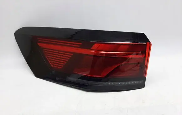Volkswagen PASSAT B8 Rear/tail lights 3J0945095