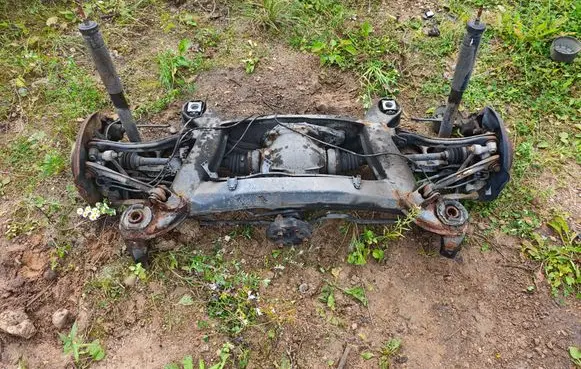 Mercedes-Benz C W203 Rear axle beam 