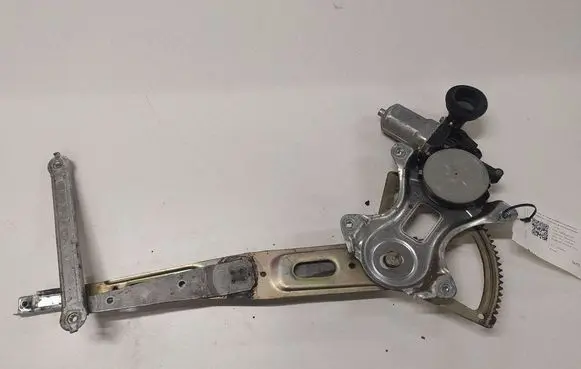 Toyota Prius (XW20) Front door window regulator with motor