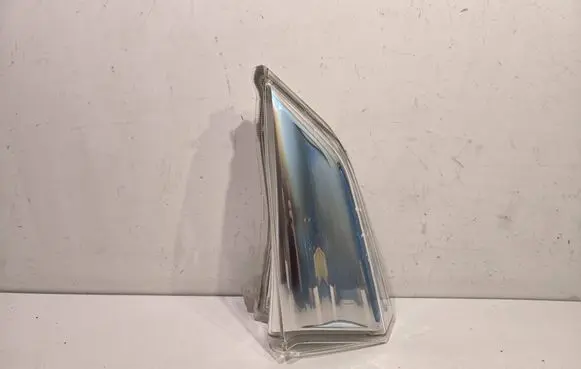 Nissan Leaf I (ZE0) Front reflector L90030068 261853NL0A
