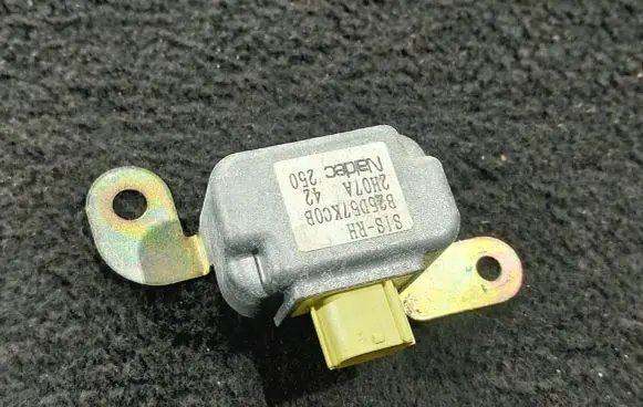 Mazda 323 F Airbag deployment crash/impact sensor B25D57KC0B 2H07A B08C250