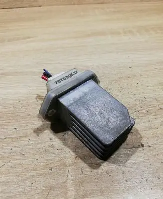 Nissan Qashqai Heater blower motor/fan resistor 70T039K17