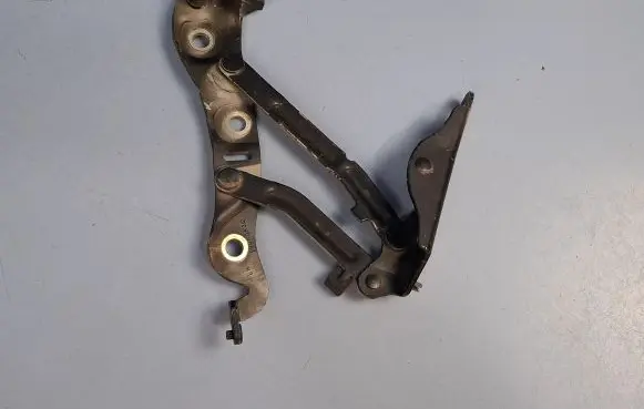 Volvo S60 Tailgate/trunk/boot hinge 3064908 190ACD3E