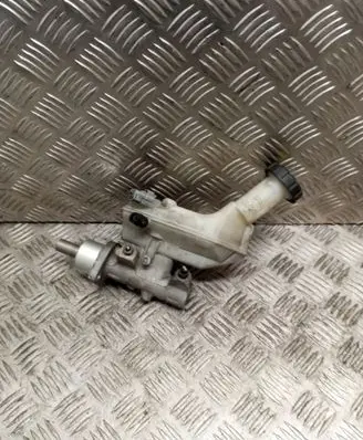 Nissan Note (E11) Master brake cylinder