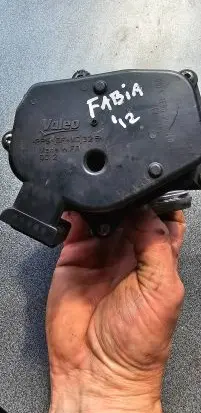 Skoda Fabia Mk2 (5J) Throttle valve 03L128063L
