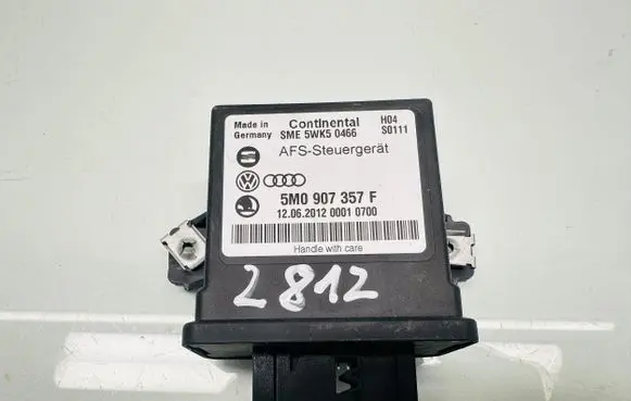 Volkswagen Touran II Light module LCM 5M0907357F 5WK50466