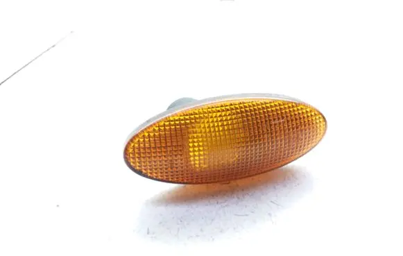Opel Vectra B Front fender indicator light 90504212