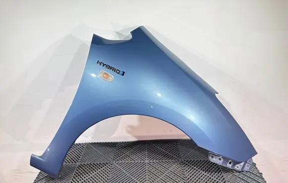 Toyota Prius (XW20) Fender