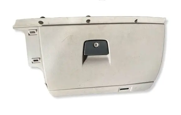 Volvo V50 Glove box 3865