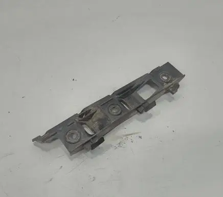 Volkswagen PASSAT B6 Front bumper mounting bracket