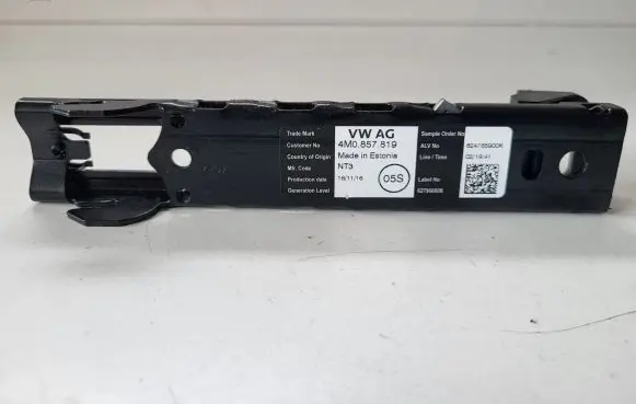 Skoda Superb B8 (3V) Seat belt height adjuster 4M0857819