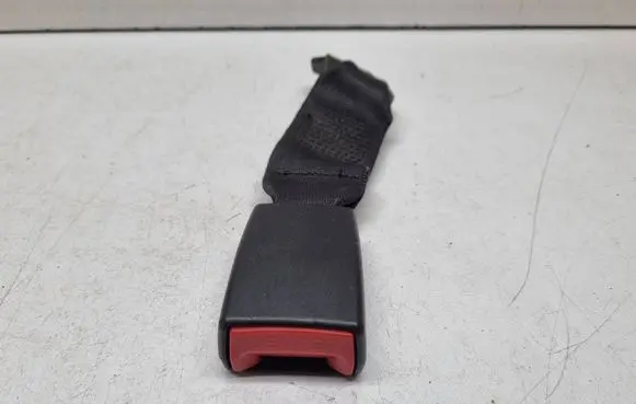 BMW 5 E60 E61 Rear seatbelt buckle 9133665