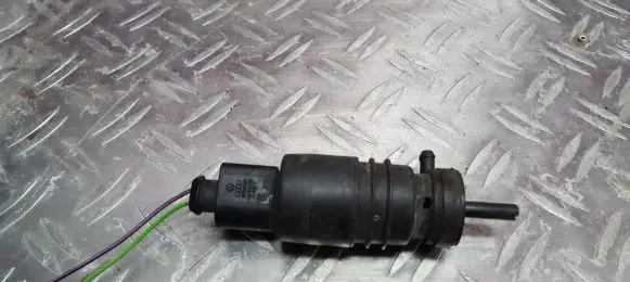 Volkswagen Golf IV Windscreen/windshield washer pump 1j0973722