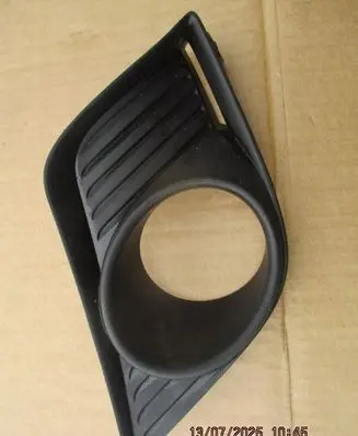 Lexus CT 200H Front fog light trim/grill 5211276040