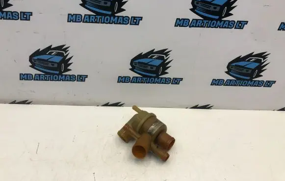 Thermostat/thermostat housing