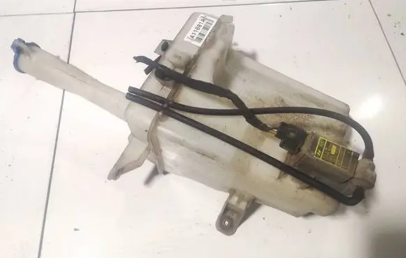 KIA Ceed Windshield washer fluid reservoir/tank 986101H000