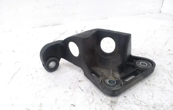 Skoda Yeti (5L) Gear shift cable bracket 1K0711789J