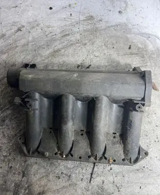 Mercedes-Benz Vito Viano W638 Intake manifold 611090 PA6G130 S03522