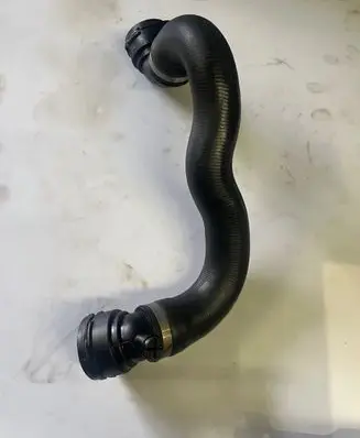 BMW X1 E84 Engine coolant pipe/hose 7612445 17127612445