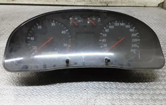Volkswagen PASSAT B5 Speedometer (instrument cluster) 3B0920802