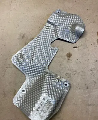Exhaust heat shield