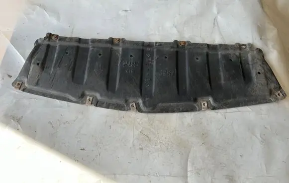 Toyota Prius (NHW20) Front bumper skid plate/under tray 5144747010