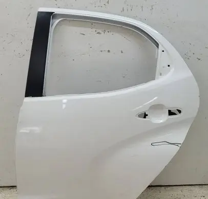 Toyota Yaris XP210 Rear door